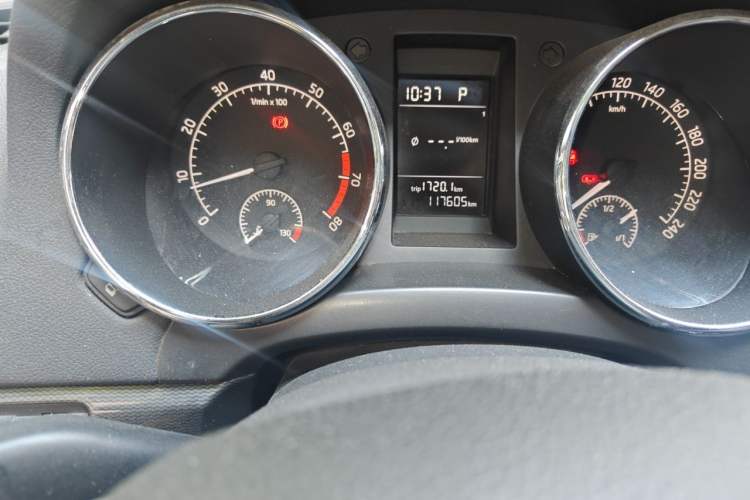 Used Skoda Yeti 2017 TSI280 DSG Advanced Edition Odometer Close Up