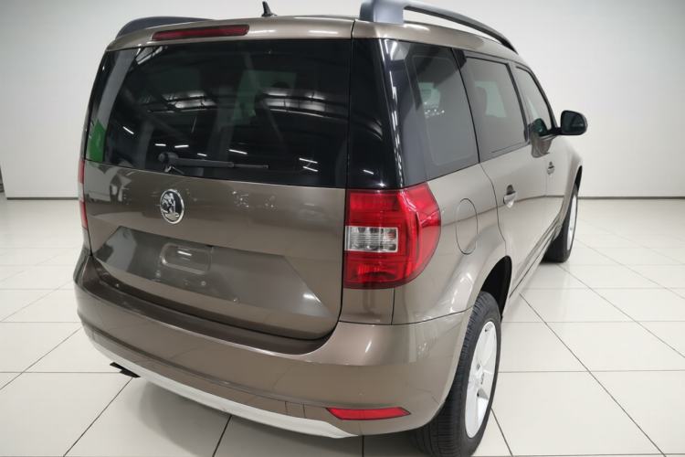 Used Skoda Yeti 2017 TSI280 DSG Advanced Edition Rear Right 45 Deg