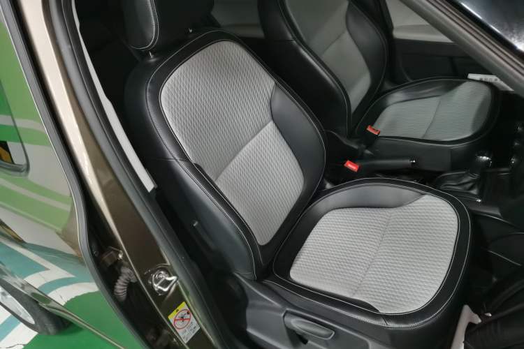 Used Skoda Yeti 2017 TSI280 DSG Advanced Edition Right Front Seat