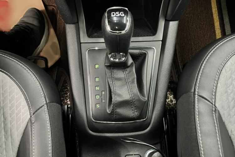 Used Skoda Yeti 2017 TSI280 DSG Advanced Edition Interior 4