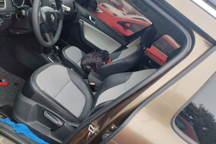 Used Skoda Yeti 2017 TSI280 DSG Advanced Edition Left Front Seat