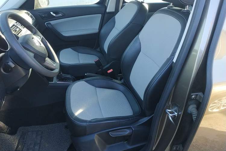 Used Skoda Yeti 2017 TSI280 DSG Advanced Edition Left Front Seat