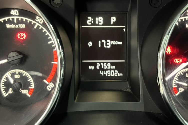 Used Skoda Yeti 2017 TSI280 DSG Advanced Edition Odometer Close Up