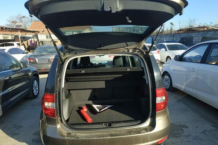 Used Skoda Yeti 2017 TSI280 DSG Advanced Edition Trunk