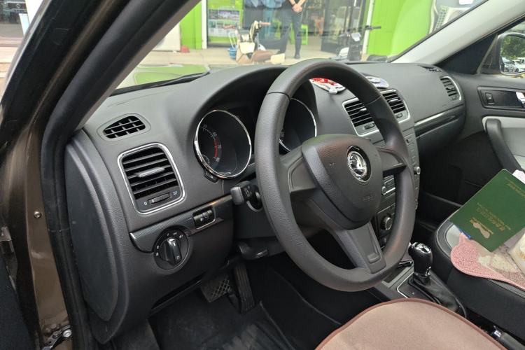 Used Skoda Yeti 2017 TSI280 DSG Advanced Edition Driver Seat