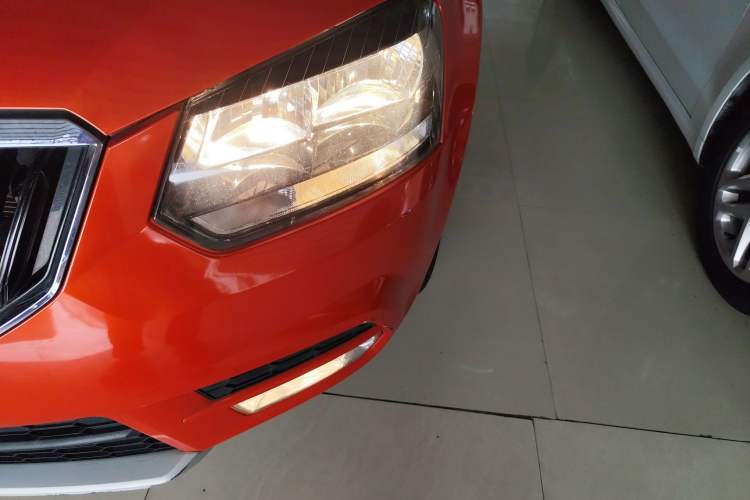 Used Skoda Yeti 2017 TSI280 DSG Advanced Edition Left Front Headlight