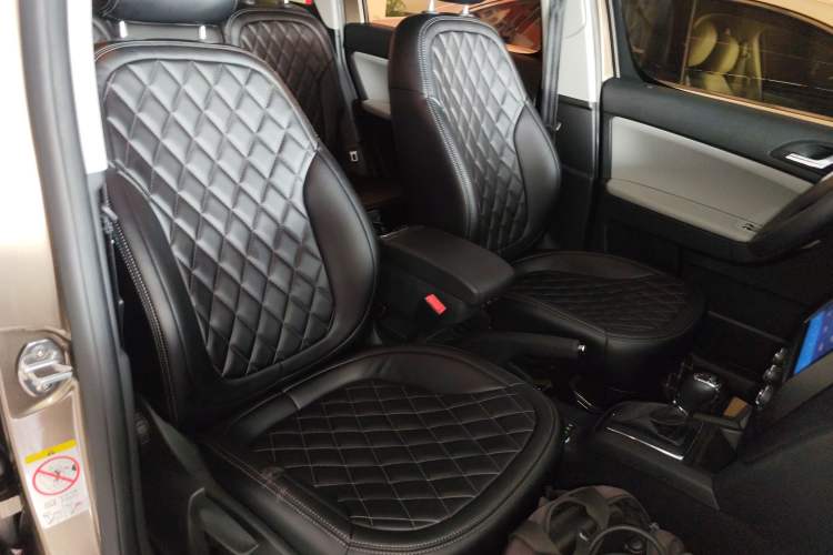 Used Skoda Yeti 2017 TSI280 DSG Advanced Edition Right Front Seat