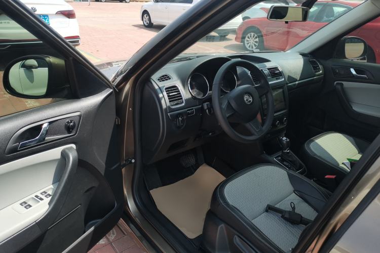 Used Skoda Yeti 2017 TSI280 DSG Advanced Edition Driver Seat