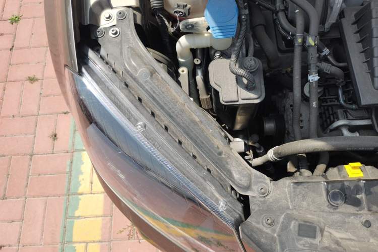 Used Skoda Yeti 2017 TSI280 DSG Advanced Edition Engine Bay Right