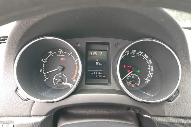 Used Skoda Yeti 2017 TSI280 DSG Advanced Edition Instrument Cluster