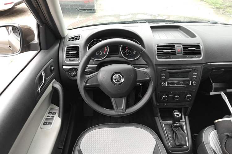 Used Skoda Yeti 2017 TSI280 DSG Advanced Edition Steering Wheel