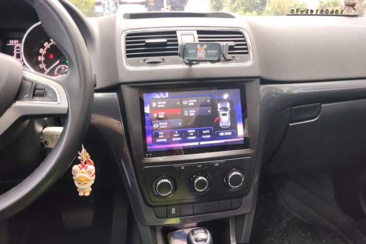 Used Skoda Yeti 2017 TSI280 DSG Car Enjoy Brothers Edition Audio And AC Panel