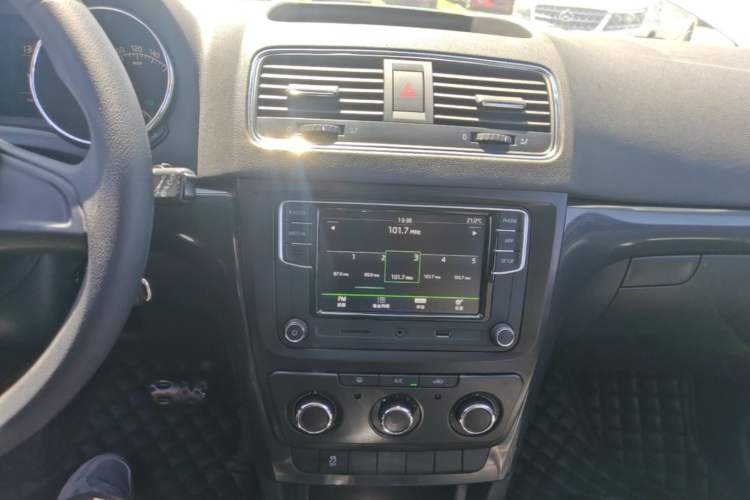Used Skoda Yeti 2017 TSI280 DSG Advanced Edition Audio And AC Panel