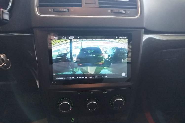 Used Skoda Yeti 2017 TSI280 DSG Advanced Edition Audio And AC Panel