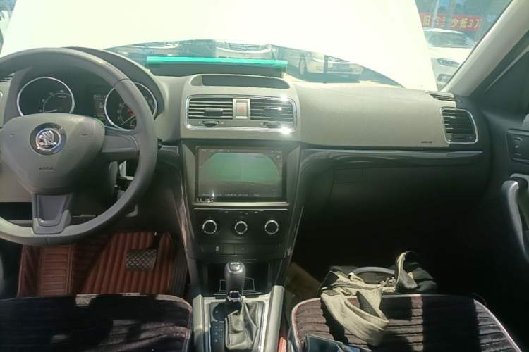 Used Skoda Yeti 2017 TSI280 DSG Advanced Edition Audio And AC Panel