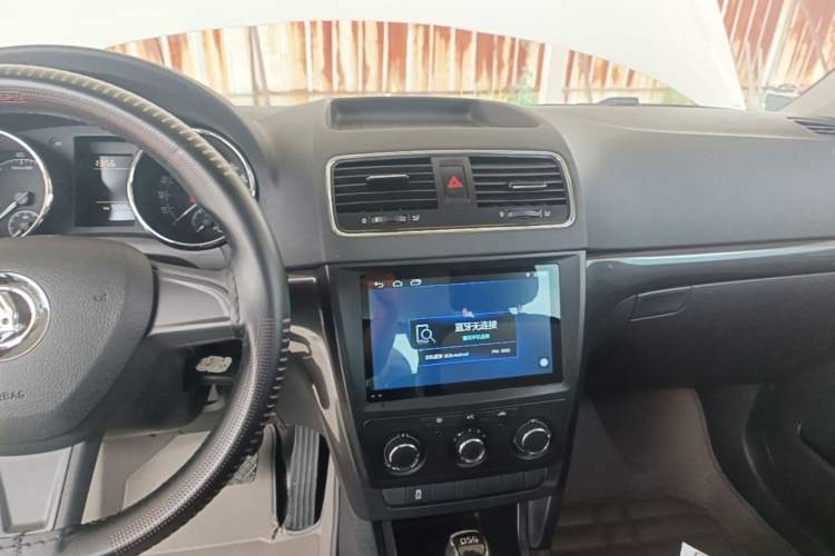 Used Skoda Yeti 2017 TSI280 DSG Advanced Edition Audio And AC Panel
