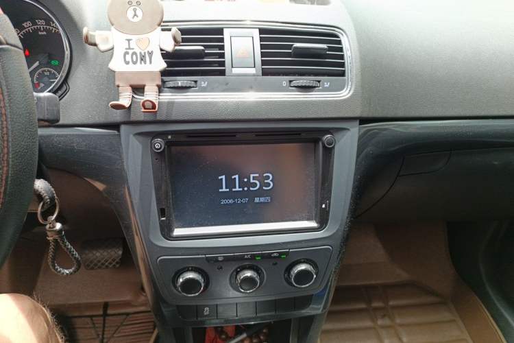 Used Skoda Yeti 2017 TSI280 DSG Car Enjoy Brothers Edition Audio And AC Panel