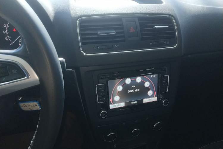 Used Skoda Yeti 2017 TSI280 DSG Car Enjoy Brothers Edition Audio And AC Panel