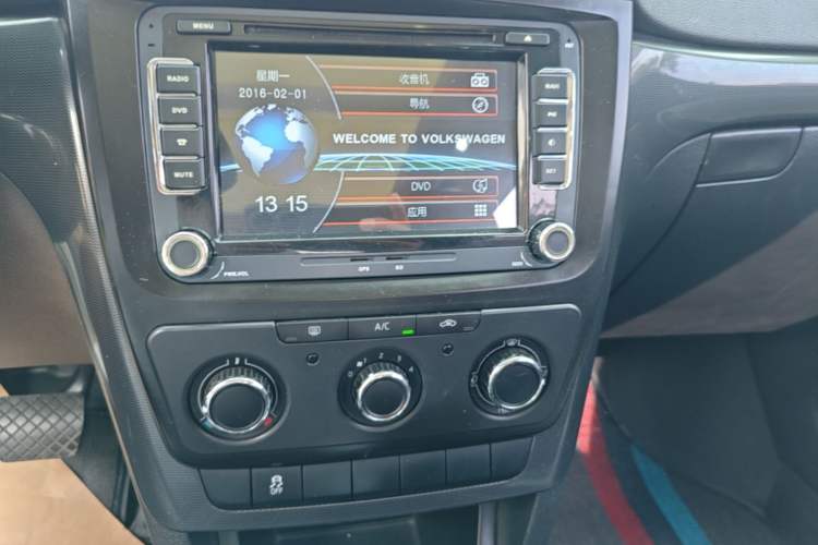 Used Skoda Yeti 2017 TSI280 DSG Advanced Edition Audio And AC Panel