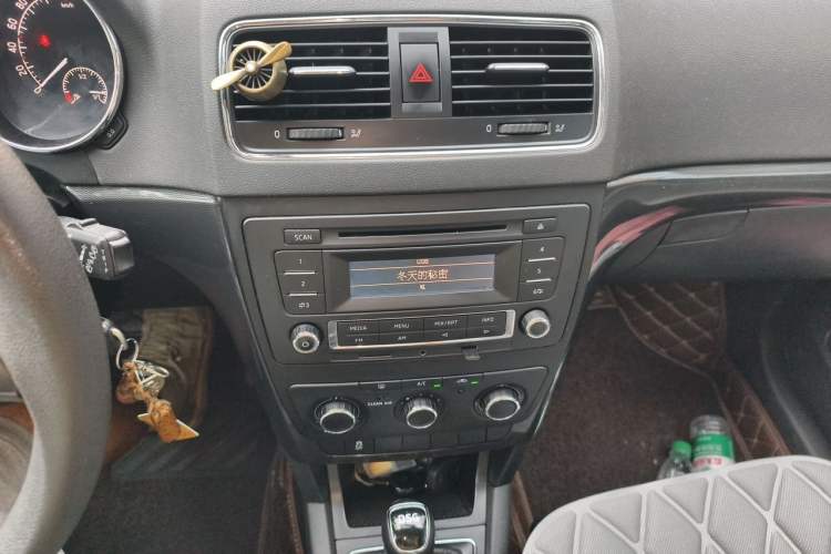 Used Skoda Yeti 2017 TSI280 DSG Advanced Edition Audio And AC Panel