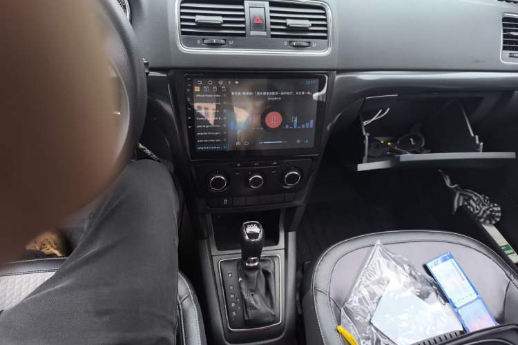 Used Skoda Yeti  Audio And AC Panel