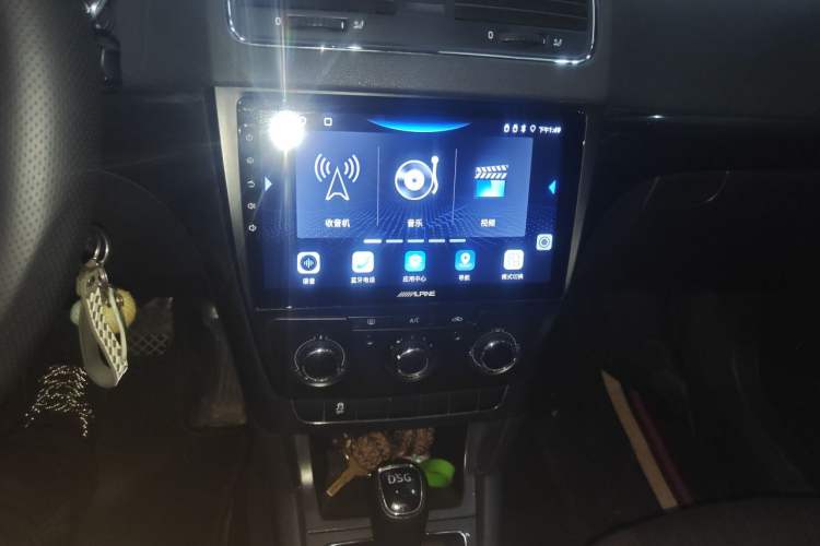 Used Skoda Yeti 2017 TSI280 DSG Advanced Edition Audio And AC Panel