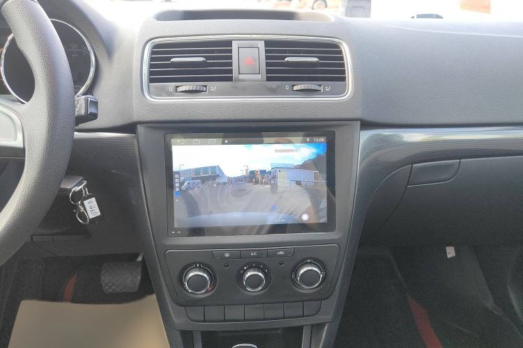 Used Skoda Yeti 2017 TSI280 DSG Advanced Edition Audio And AC Panel
