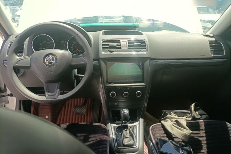 Used Skoda Yeti 2017 TSI280 DSG Advanced Edition Center Console