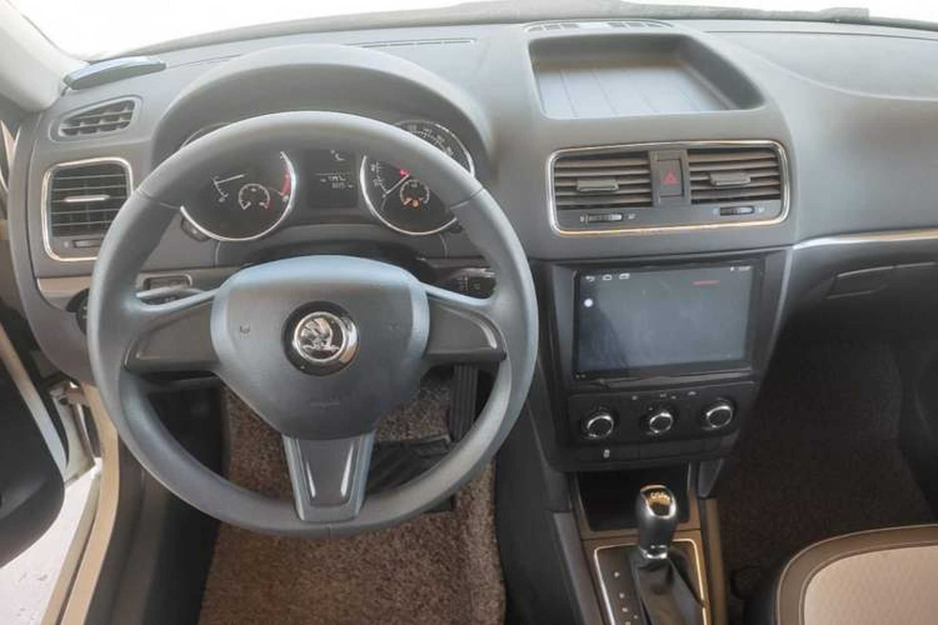 Used Skoda Yeti 2017 TSI280 DSG Advanced Edition Center Console