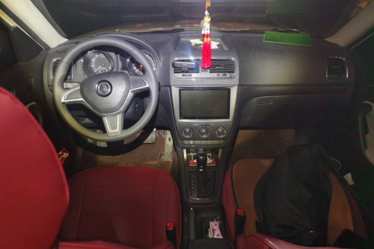 Used Skoda Yeti 2017 TSI280 DSG Advanced Edition Center Console