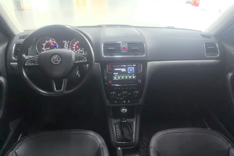 Used Skoda Yeti 2017 TSI300 DSG Luxury Edition Center Console