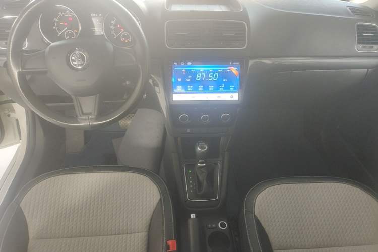 Used Skoda Yeti 2017 TSI280 DSG Advanced Edition Center Console