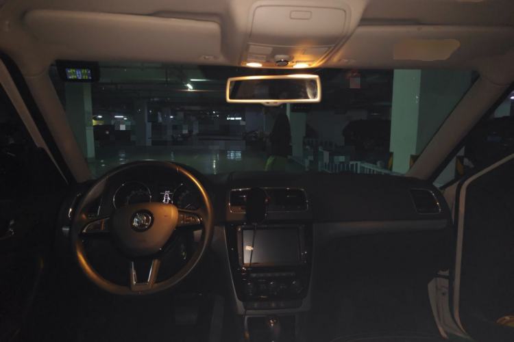 Used Skoda Yeti 2017 TSI300 DSG Luxury Edition Center Console