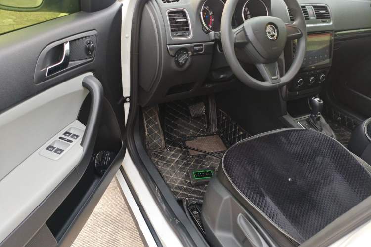 Used Skoda Yeti 2017 TSI280 DSG Advanced Edition Driver Seat