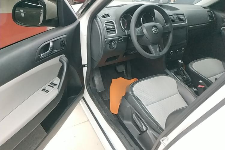 Used Skoda Yeti 2017 TSI280 DSG Advanced Edition Driver Seat