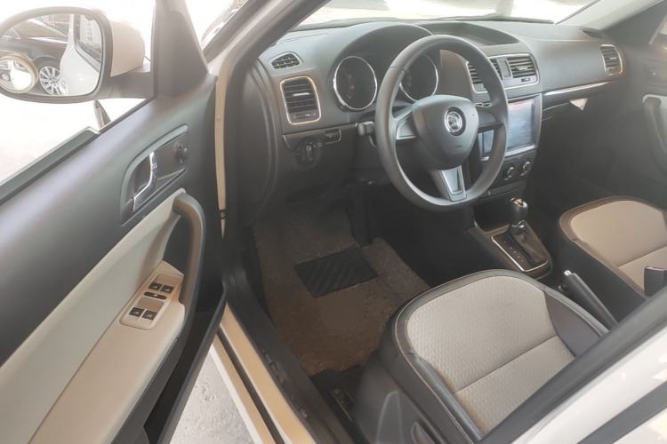 Used Skoda Yeti 2017 TSI280 DSG Advanced Edition Driver Seat