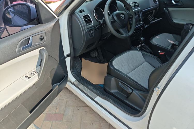 Used Skoda Yeti 2017 TSI280 DSG Advanced Edition Driver Seat
