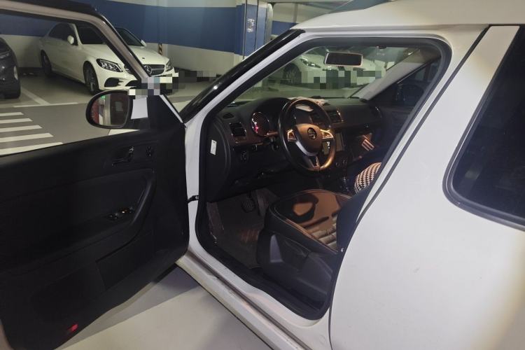 Used Skoda Yeti 2017 TSI280 DSG Car Enjoy Brothers Edition Driver Seat