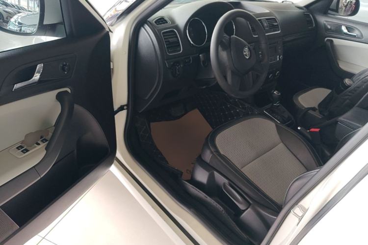 Used Skoda Yeti 2017 TSI280 DSG Advanced Edition Driver Seat