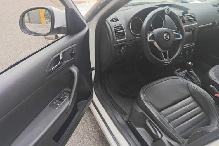 Used Skoda Yeti 2017 TSI280 DSG Car Enjoy Brothers Edition Driver Seat