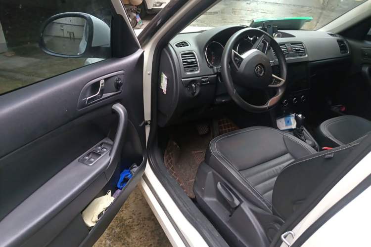 Used Skoda Yeti 2017 TSI280 DSG Car Enjoy Brothers Edition Driver Seat