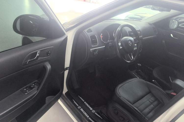 Used Skoda Yeti 2017 TSI300 DSG Luxury Edition Driver Seat