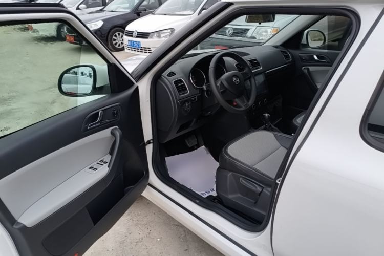 Used Skoda Yeti 2017 TSI280 DSG Advanced Edition Driver Seat