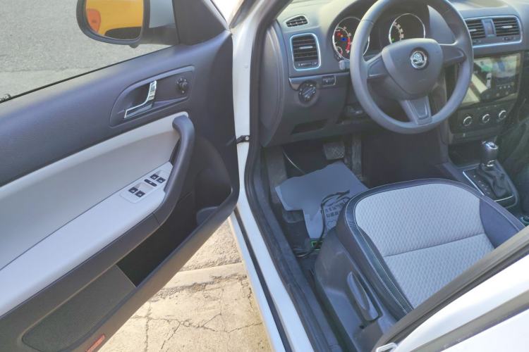Used Skoda Yeti 2017 TSI280 DSG Advanced Edition Driver Seat