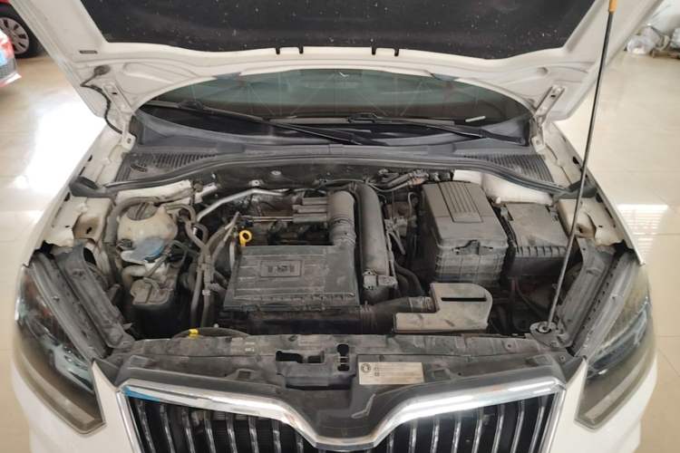 Used Skoda Yeti 2017 TSI280 DSG Advanced Edition Engine Bay