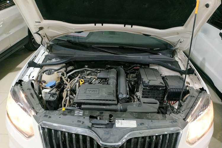 Used Skoda Yeti 2017 TSI280 DSG Advanced Edition Engine Bay