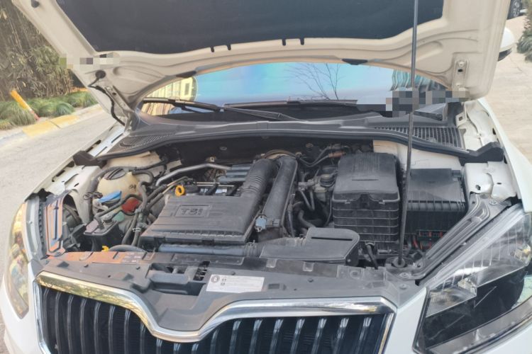 Used Skoda Yeti 2017 TSI280 DSG Advanced Edition Engine Bay