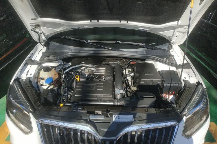 Used Skoda Yeti 2017 TSI280 DSG Car Enjoy Brothers Edition Engine Bay