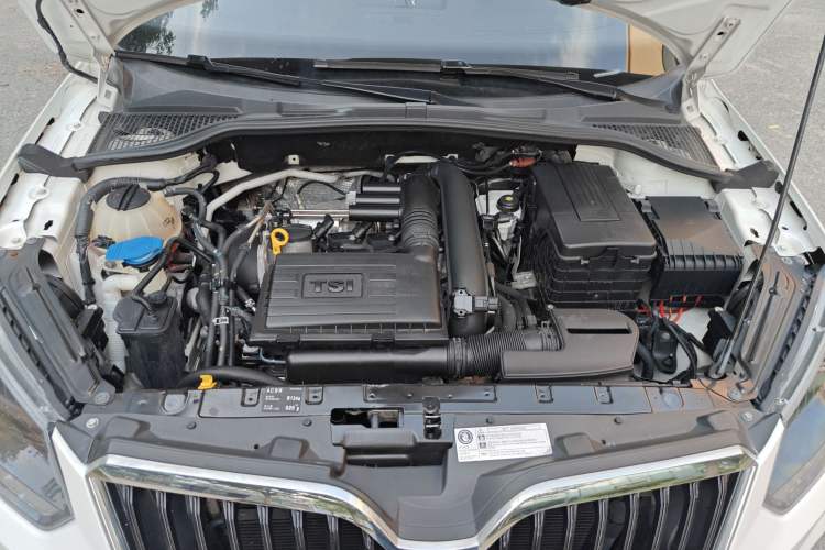 Used Skoda Yeti 2017 TSI280 DSG Advanced Edition Engine Bay