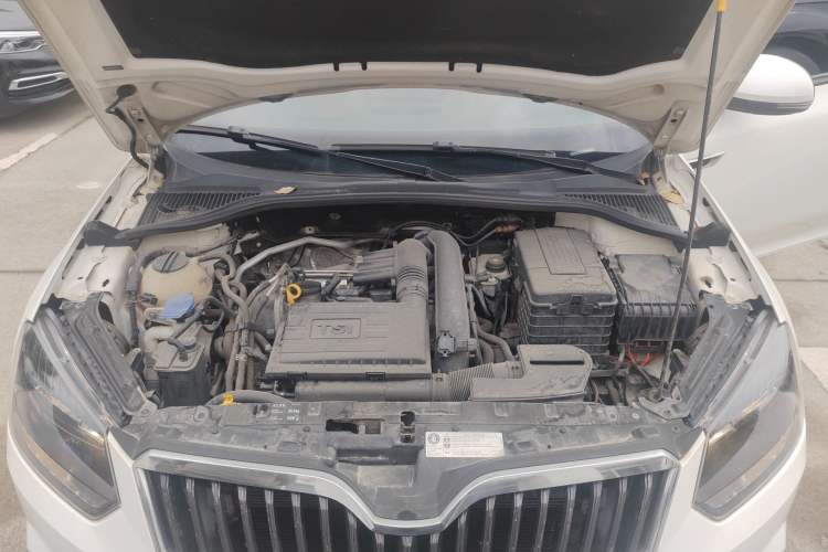 Used Skoda Yeti 2017 TSI280 DSG Advanced Edition Engine Bay